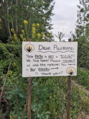Camino Frances - Dzień 2. Tablica z prośba do pielgrzymów