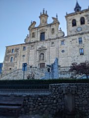Camino Frances - Dzień 3. Duży kościół w Villafranca