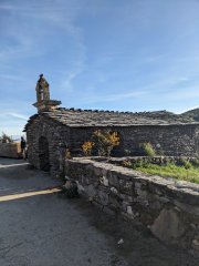 Camino Frances - Dzień 5. Kaplica w drodze do Triacastela